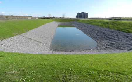 Niagara, Ontario pond reinforced by geogrid