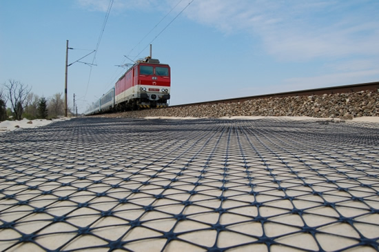 VIDEO: Performance of Geogrids in Track Ballast Applications